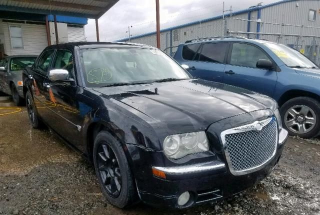 В разборе Chrysler 300C 2007год