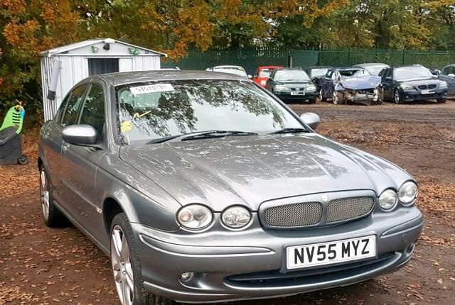 В разборе Jaguar X-type