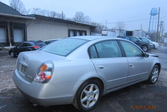 Разбор на запчасти Nissan Altima 3 2002-2006