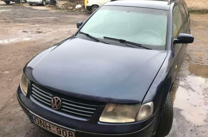 Volkswagen Passat B5 2000 г на запчасти