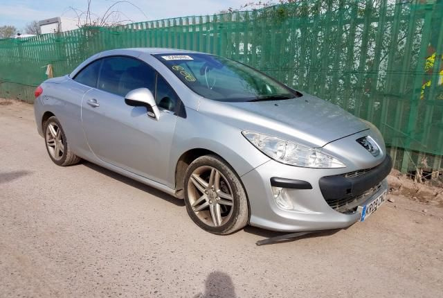 В разборе Peugeot 308