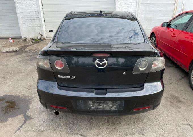 В разборе Mazda 3 BK 2.0 МКПП седан 2007