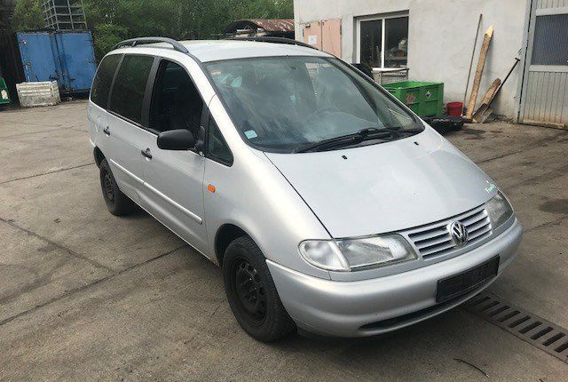 Разбор на запчасти Volkswagen Sharan 1995-1999