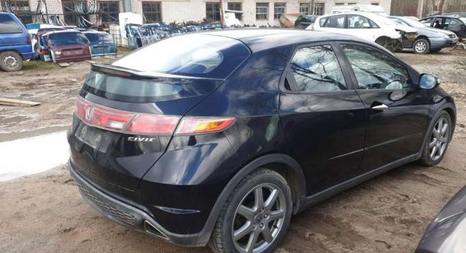 Honda Civic 2008 г на запчасти