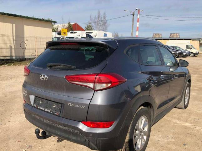 Hyundai Tucson 2016 г на запчасти