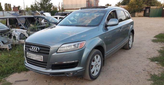 Audi Q7 2006-2015 г. по запчастям