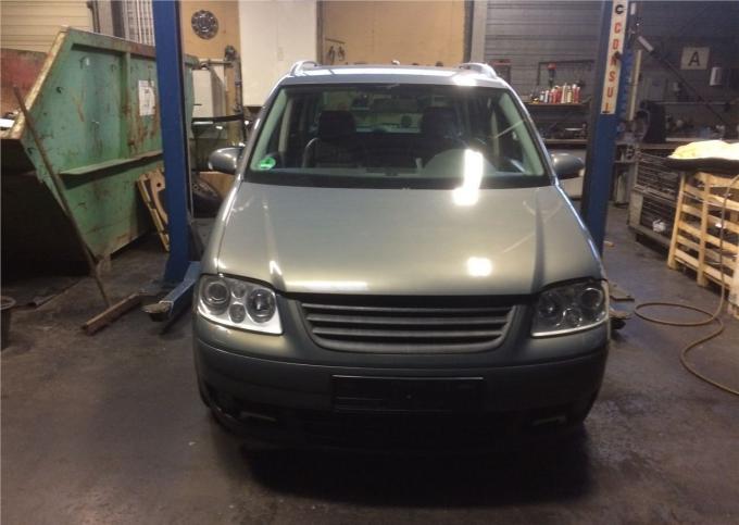 Автомобиль в разборе: Volkswagen Touran 2003-2006