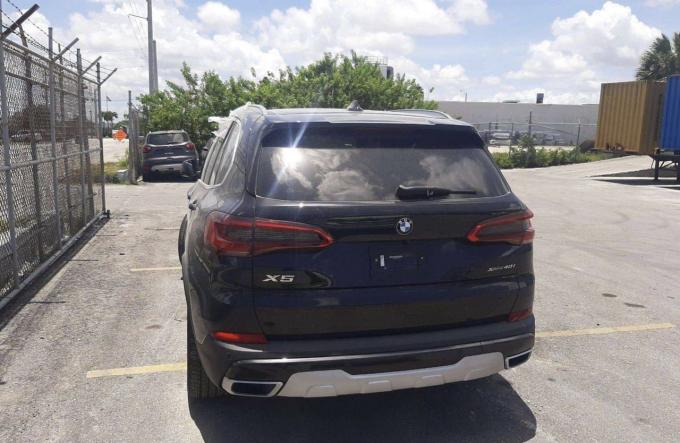 Bmw G05 X5 2019 г по запчастям