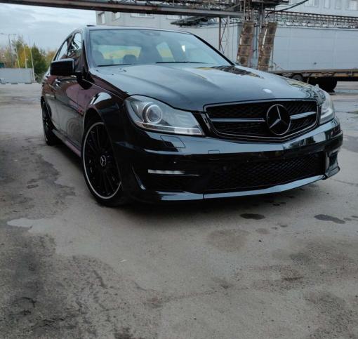 В разборе Мерседес W204 6.3 AMG Performance-2013