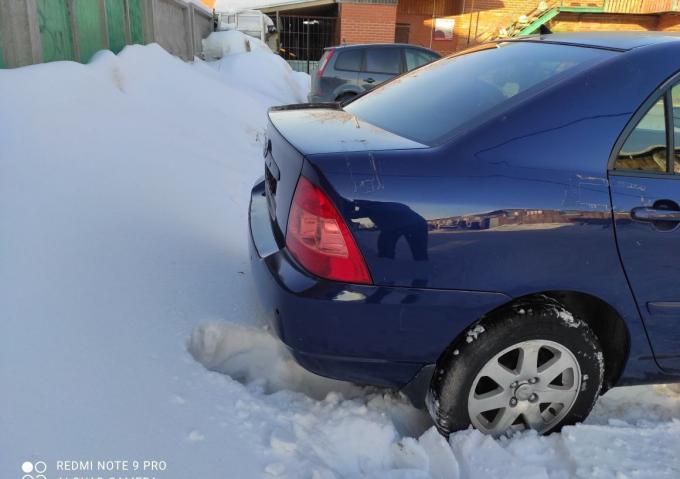 Toyota Corolla, 2004