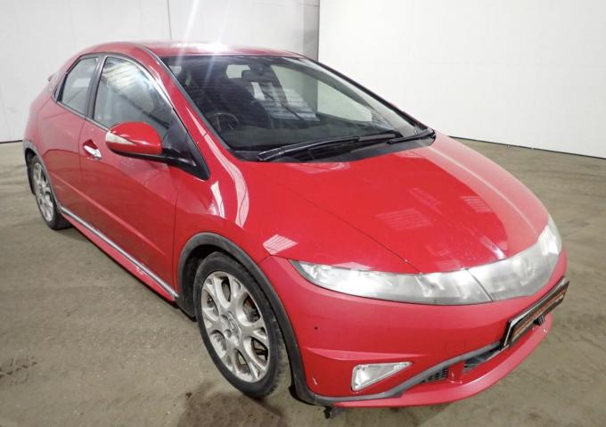 Разбирается Honda Civic 5D 2008г Хетчбек Красный