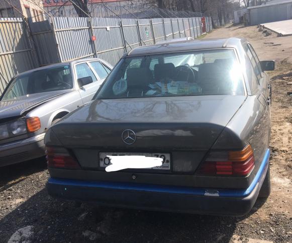 W124 E 2.3 бензин мт запчасти