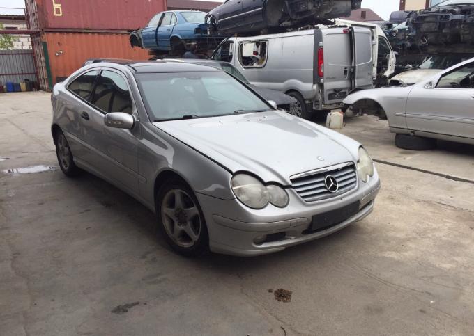 W203 Mercedes w203 с180 sport coupe 2001