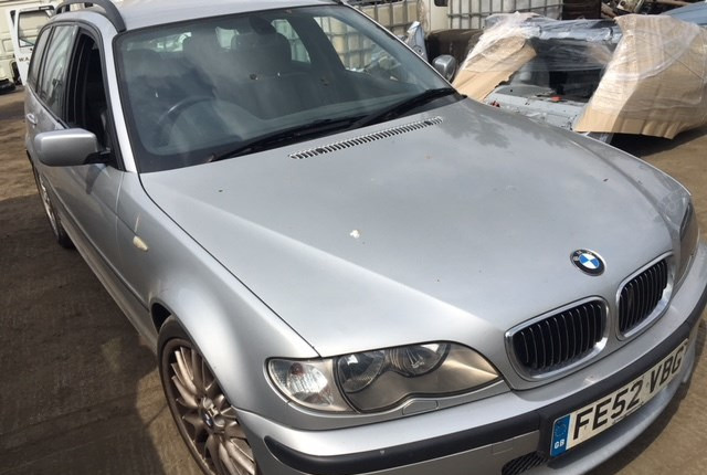 Разбор BMW 3 E46 2002 E46 капот бампер фара