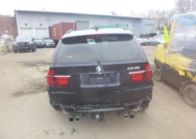 Автомобиль в разборе BMW X5M E70 S63 2011