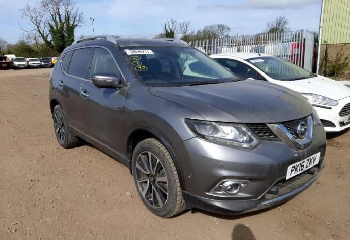 В разборе Nissan X-Trail (T32)