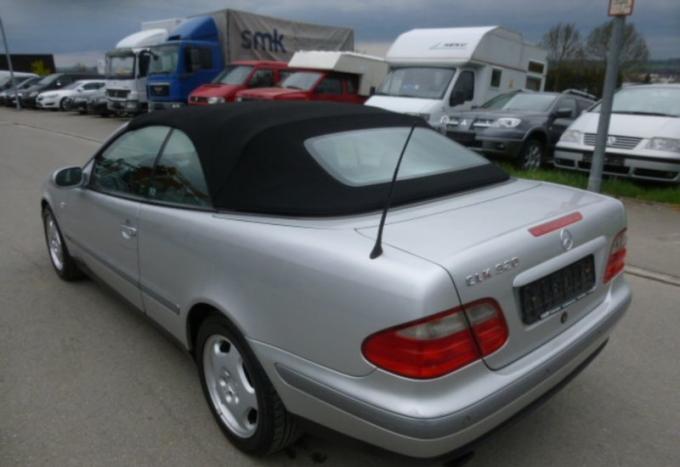 Mercedes-Benz CLK W208 2000г, на запчасти