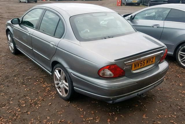 В разборе Jaguar X-type