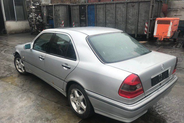 Разбор на запчасти Mercedes C W202 1993-2000