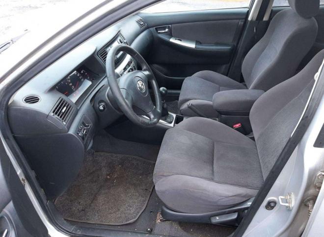 Toyota Corolla 2.0d 2004 г по запчастям