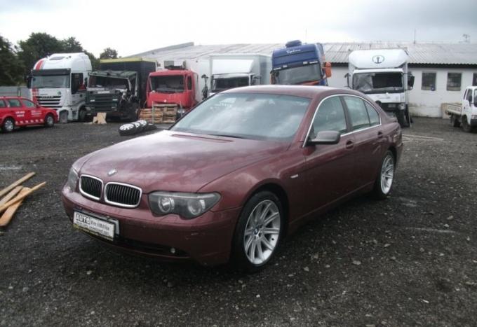 BMW 7 E65 2003 г. на запчасти