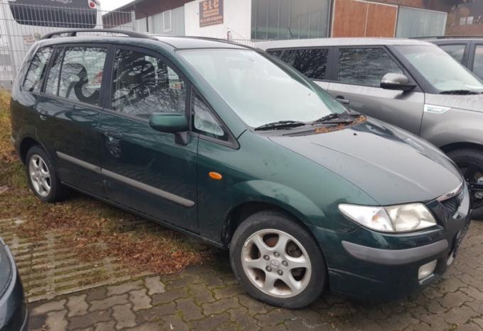 Mazda Premacy 2000г. на запчасти