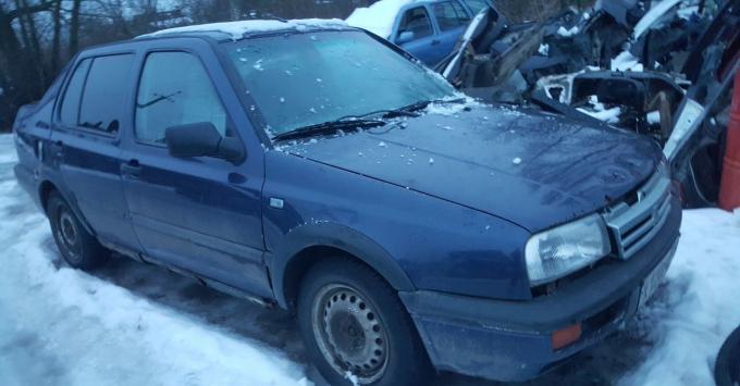 Volkswagen vento 95г 1.6 ABU МКПП по запчастям