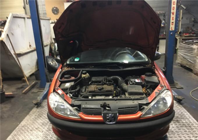 Разбор на запчасти Пежо 206 Peugeot 206