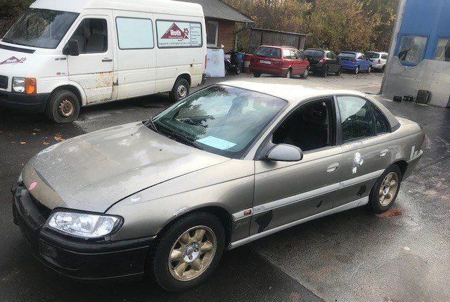 Разбор на запчасти Opel Omega B