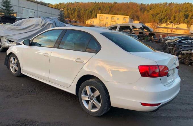 Volkswagen Jetta 2014 г на запчасти