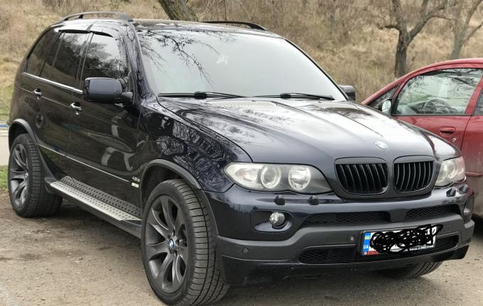 В разборе BMW X5 E53 N62B44 4.4 рестайл