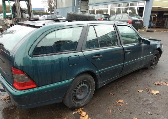 Разбор на запчасти Mercedes C W202