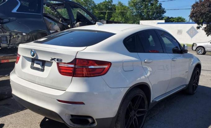 В разборе BMW X6 E71 рестайлинг