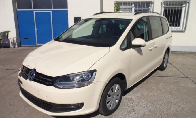 Volkswagen Sharan 2012 г на запчасти