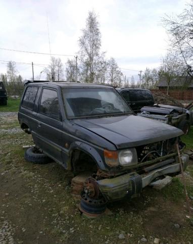 Mitsubishi Pajero 2