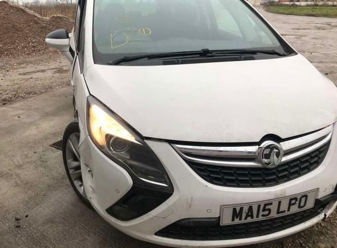 Opel Zafira C 2015 г на запчасти