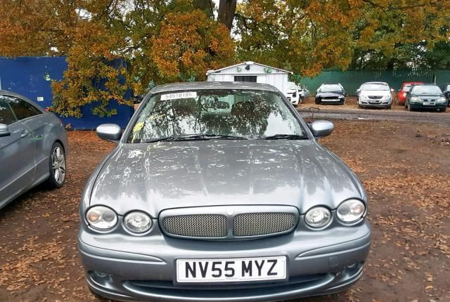 В разборе Jaguar X-type