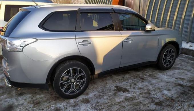 Продам по деталям Mitsubishi Outlander 2014