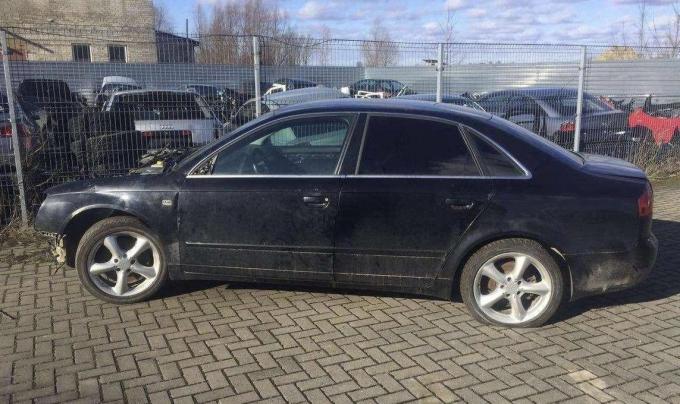 Audi A4 B7 2006 г по запчастям