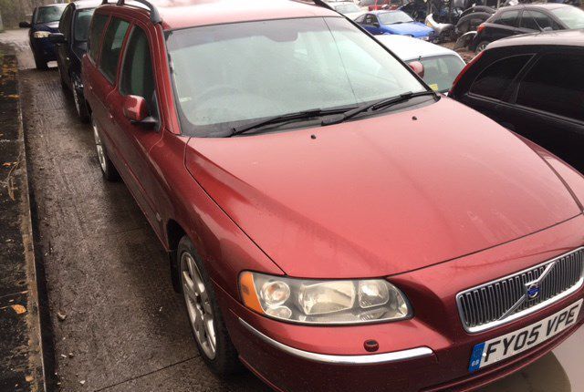 Разбор на запчасти Volvo V70