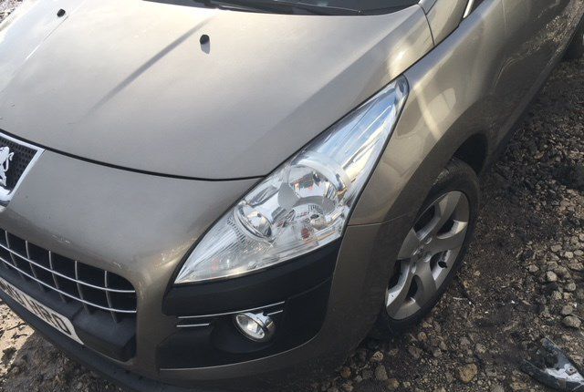 Разбор на запчасти Peugeot 3008 2009-2016