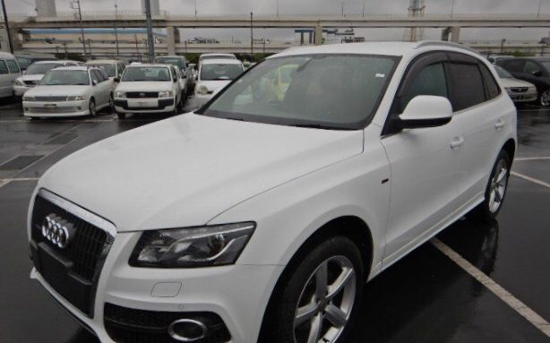 Audi Q5 2011 2.0 cdn кватро