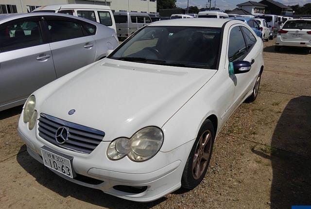 Mercedes-Benz C180 W203 купе из Японии на разбор