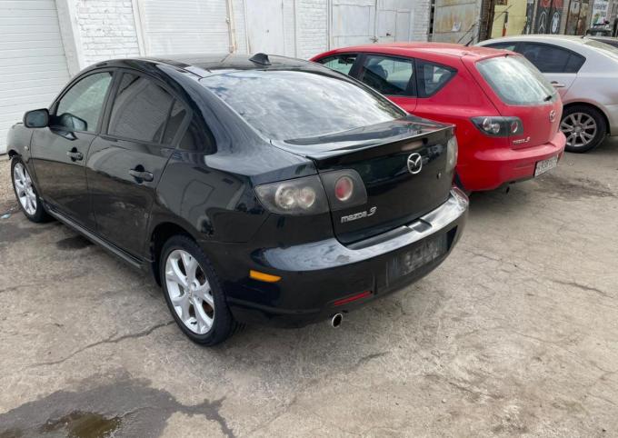 В разборе Mazda 3 BK 2.0 МКПП седан 2007