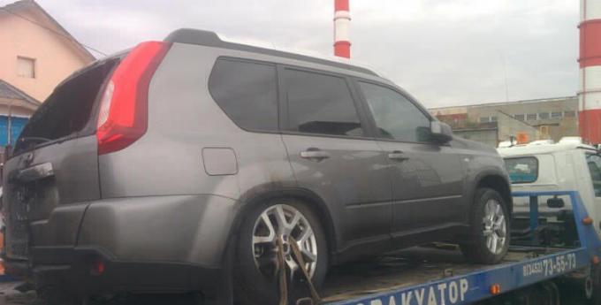 Nissan X-Trail в разборе по частям