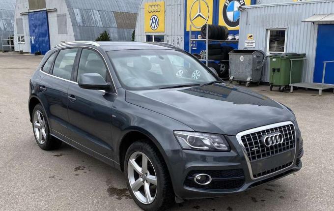 Audi Q5 2011 г на запчасти