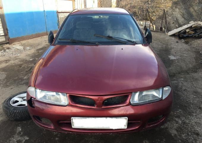 Mitsubishi Carisma 1998г по запчастям