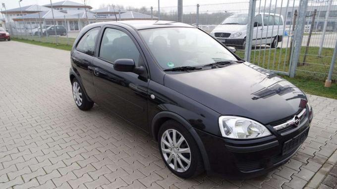 Opel Corsa C 1.7 D cdti 2005 г г на запчасти