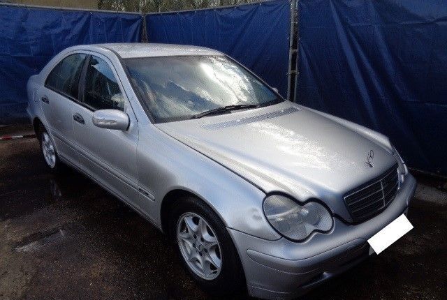 Автомобиль в разборе: Mercedes C W203 2000-2007