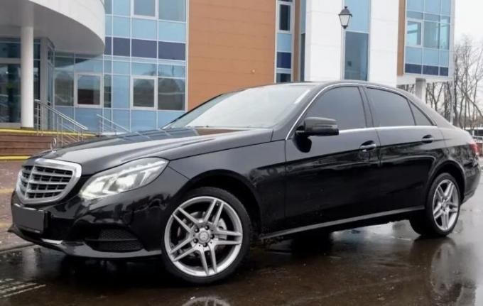 В разборе Mercedes Benz E class W212